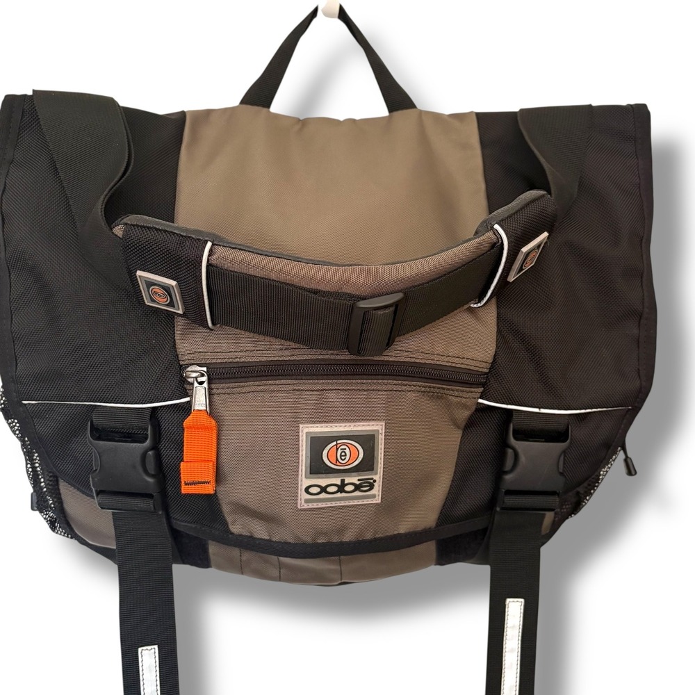 Oobe Vintage Canvas/Nylon Messenger‎ Bag Black Tan Adjustable Strap Laptop